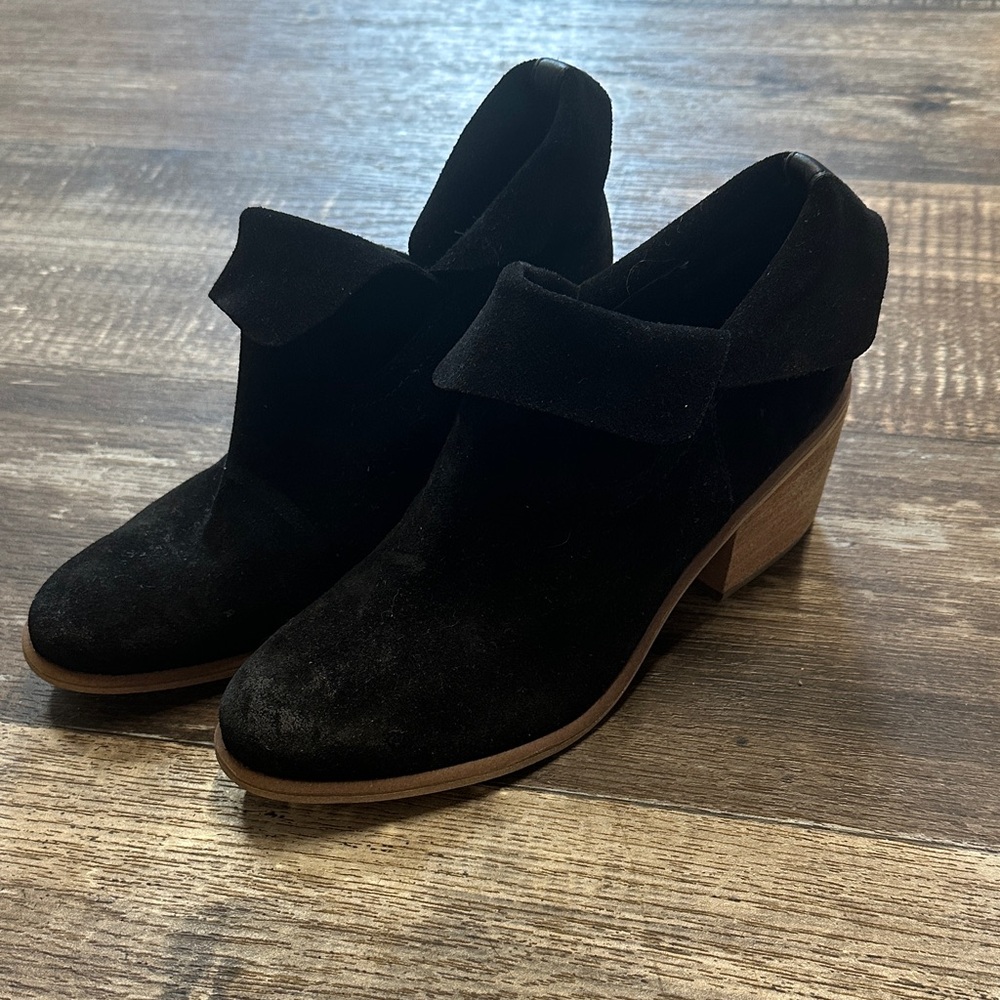 Like New BP leather fold down black ankle boots/booties size 8